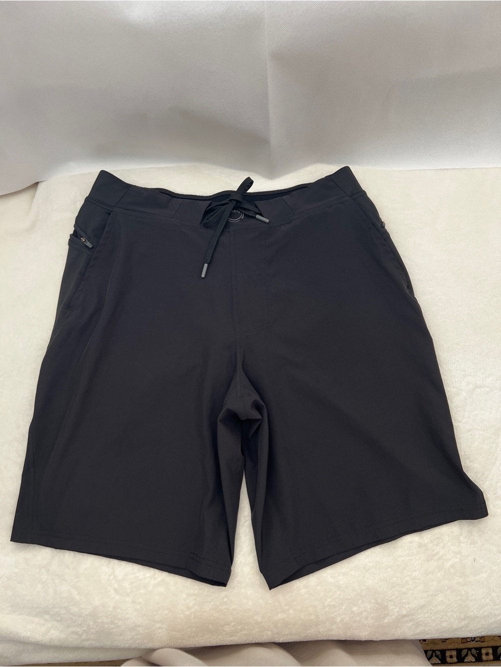 Hylete Above-Knee  Built-In Liner Verge II Short Black Size Medium Inseam 10"